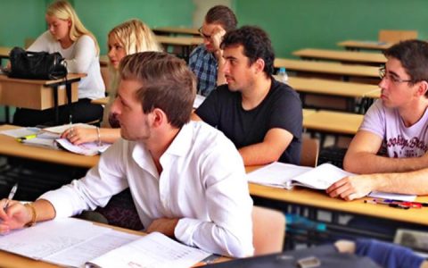 上海儒森hsk培训多少钱一学期？外国人学汉语价格真实分享